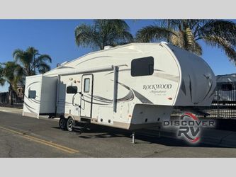2015 Rockwood Signature Ultra Lite 8281Ws