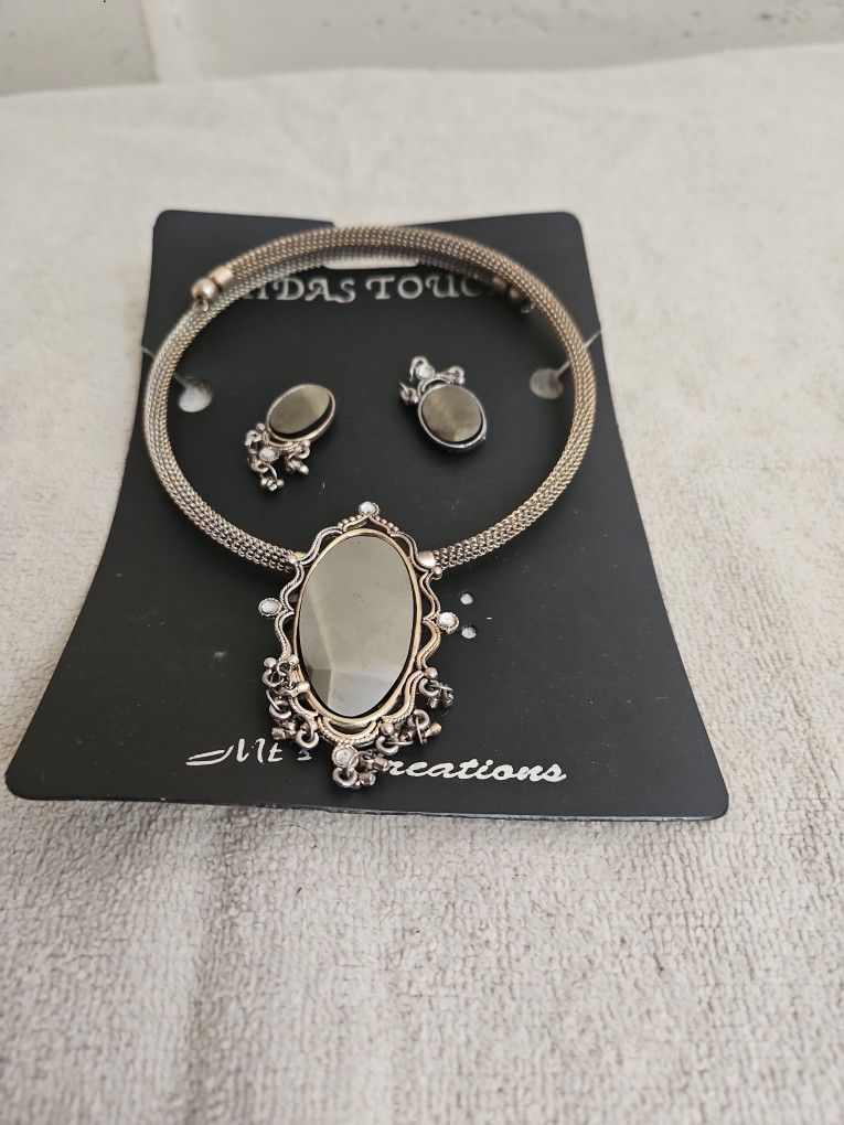 Necklace Sets With Gun Stone