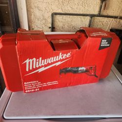 Milwaukee
12 Amp SAWZALL Reciprocating Saw with Case