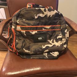 Lug Orange Label Camo print Overnight bag Brown Black Orange 18 x 16 x 8 EUC