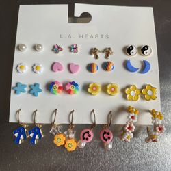 16 pairs of earrings