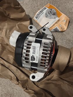 Carquest NEW IN BOX Alternator 11572A