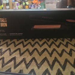 FoxyBae Trés Sleek Titanium Flat Iron Hair Straightener -