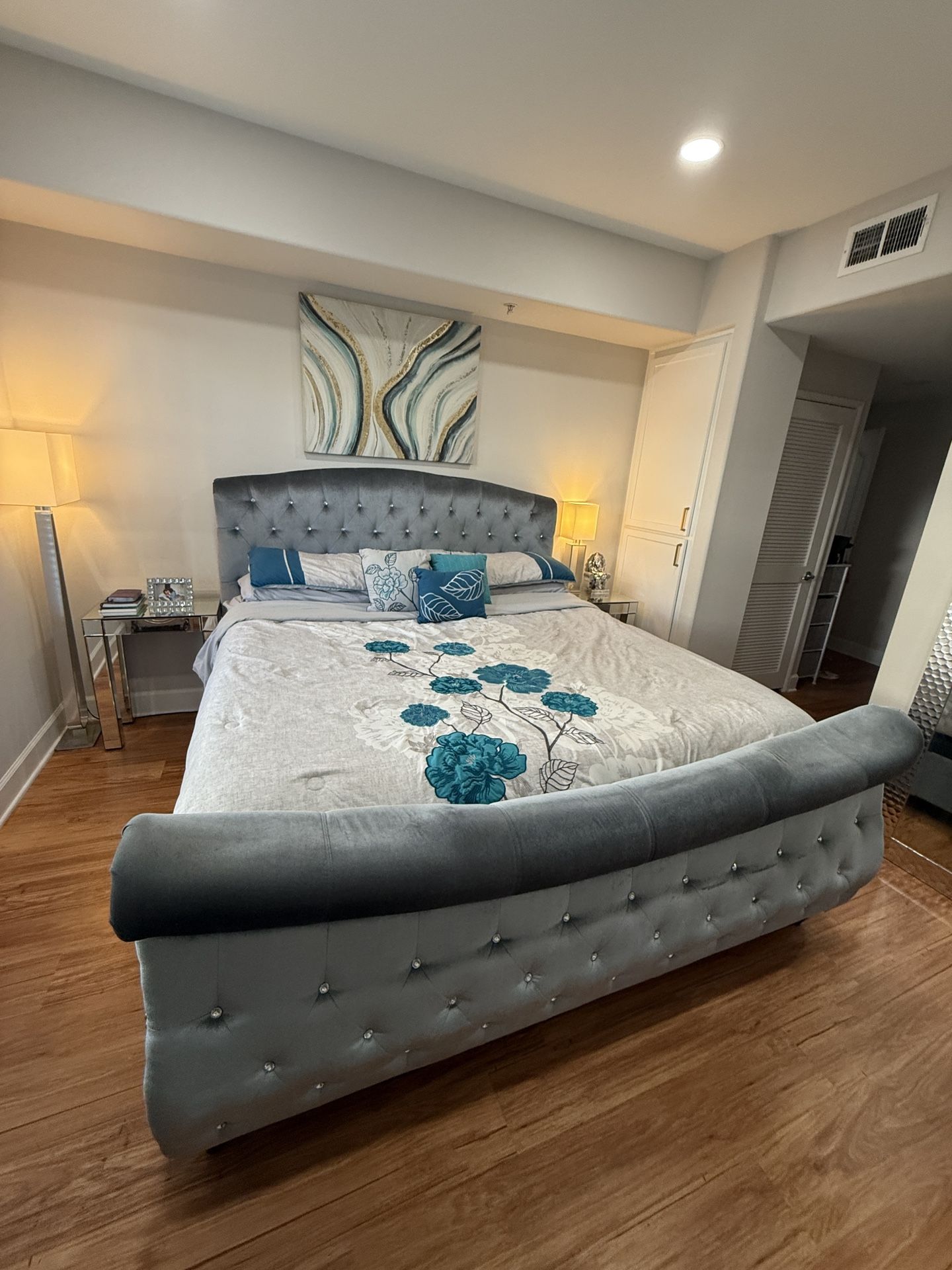 Mirrored Bedroom Set