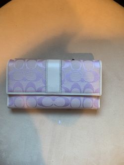 Brand new Woman’s Coach Wallet AUTHENTIC 100% real COLOR: Pinkish/ Purple
