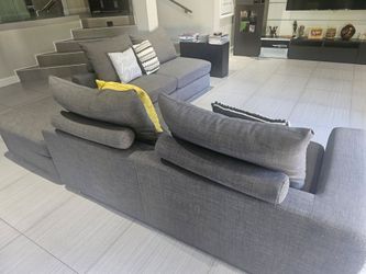 Sectional couch