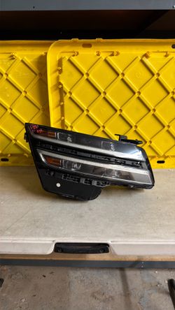 Genesis g80 right passenger headlight 2021 2022 2023 2024