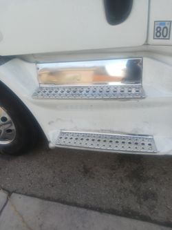 Polishing Aluminum Rims Tanks Steps Fenders Grills With Lights