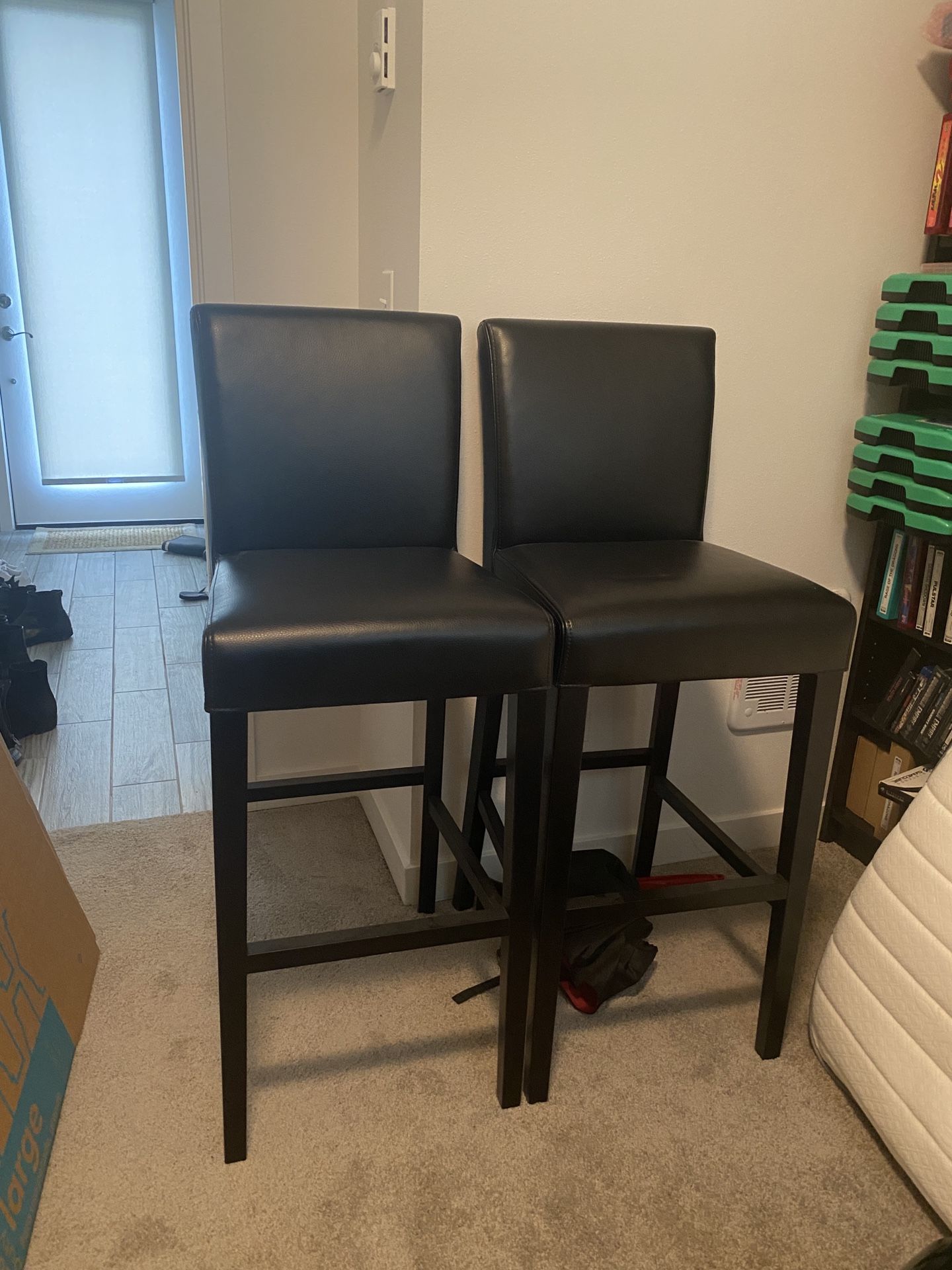 Set Of 2 Crate & Barrel Lowe Leather Bar Stool (Black Onyx)