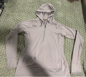 Women’s Kuiu sz medium hoodie - stretch training style shirt w/ thumb holes & kangaroo pocket!