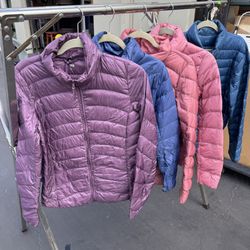 Uniqlo Ultra Light Down Jacket Womens Small Purple Puffer Packable Down Full ZIp Like New