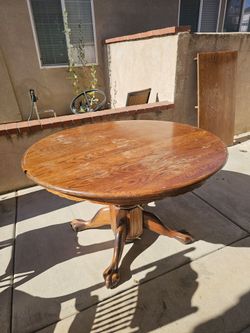 Will Take Best Offers Not Free Solid Oak dining Table