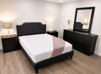 Bedroom Set.  Modern Stylish For Your Home! - Juego de cuarto ¡ Estilo Moderno Para su hogar!