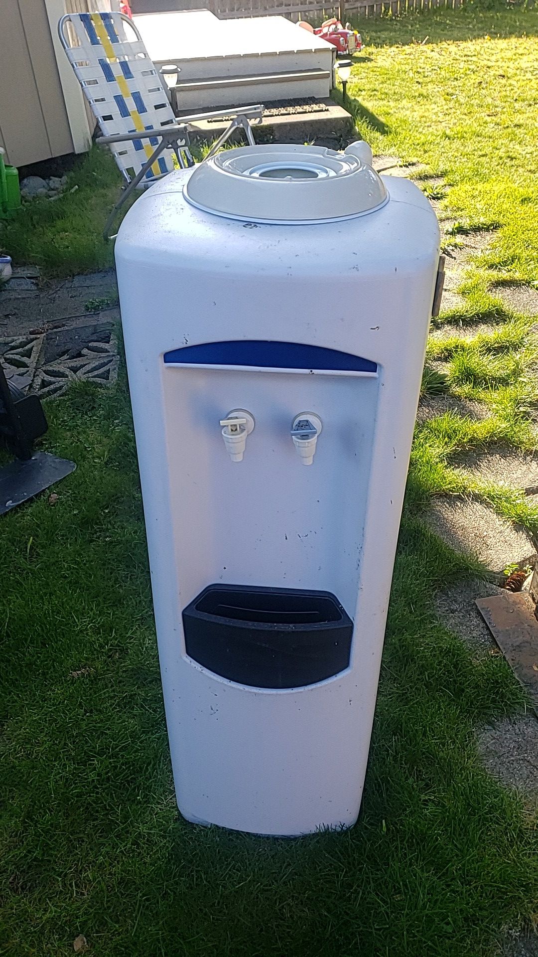 Water dispenser