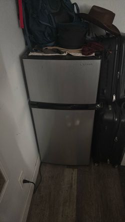 Mini fridge