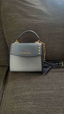 Michael Kors Crossbody purse - OFFERS ACCEPTED