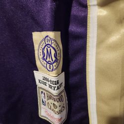 Kobe Bean Bryant Los Angeles Lakers Classic Basketball Jersey/Large 