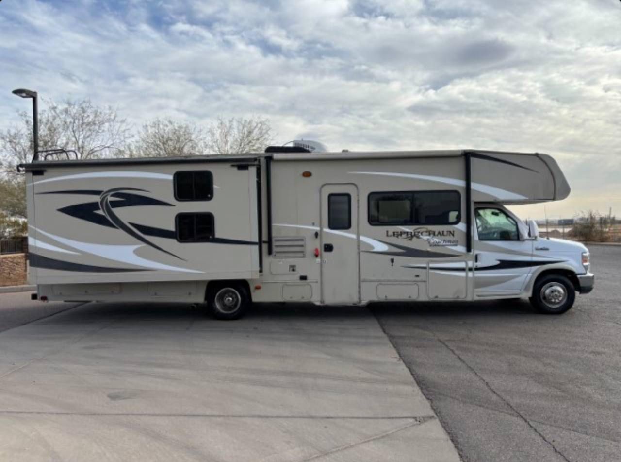 2015 Coachmen Leprechaun