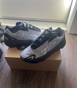 Yezzys $260