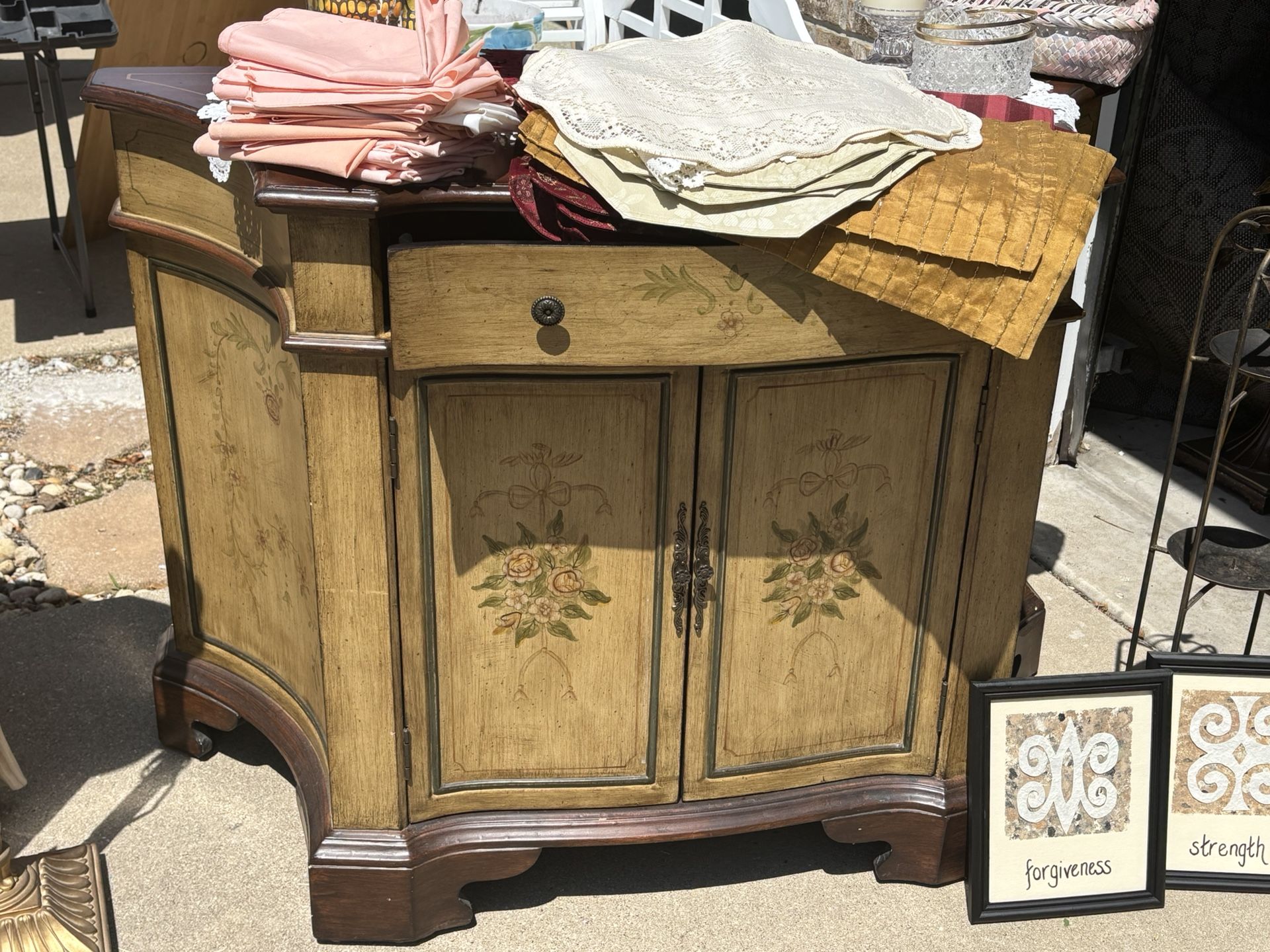 Buffet/sideboard