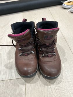 Women’s waterproof hiking boots