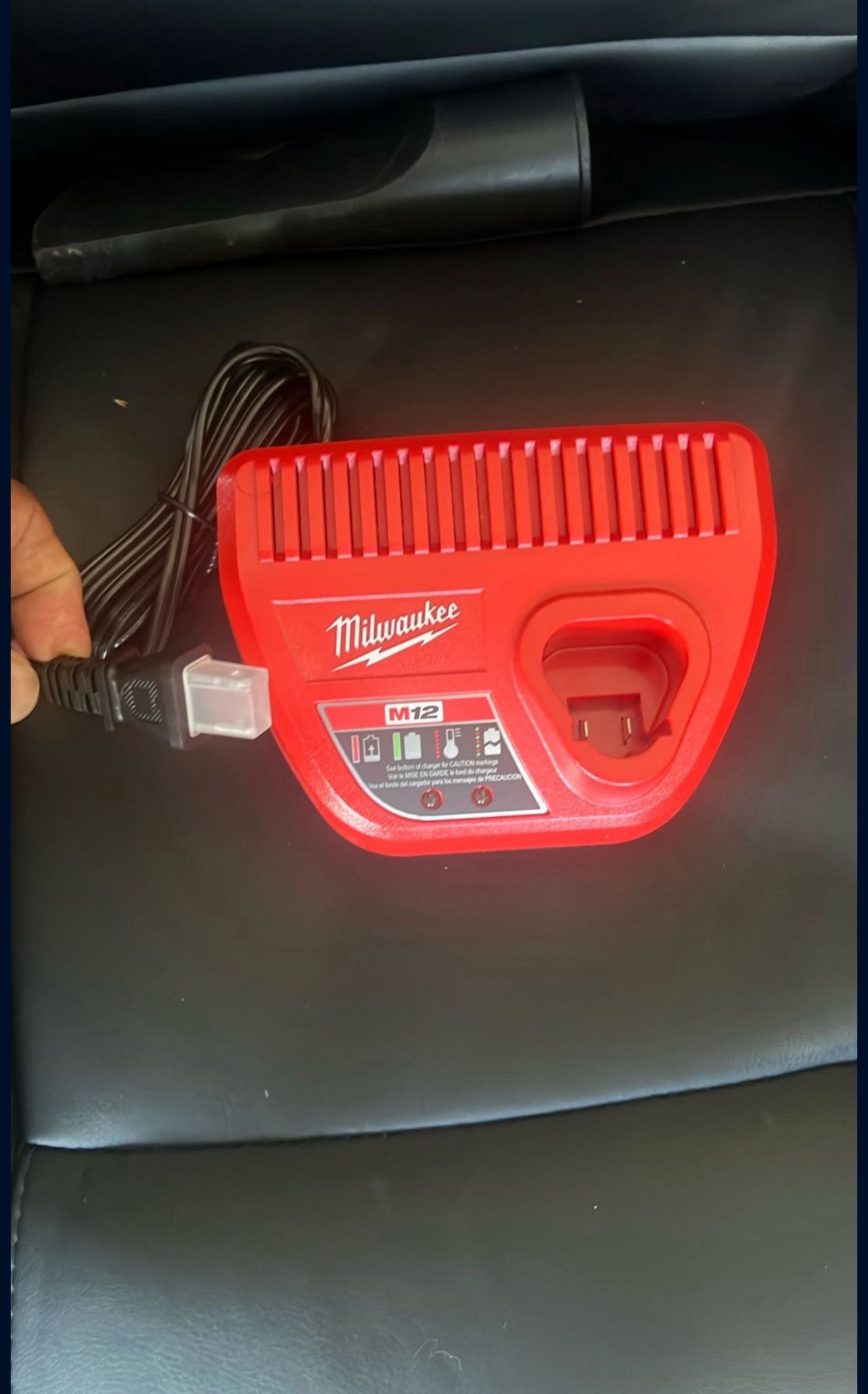 Milwaukee M12 Charger
