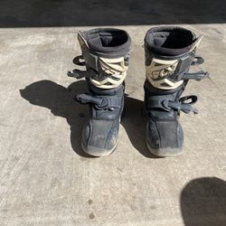 Youth dirt bike boots