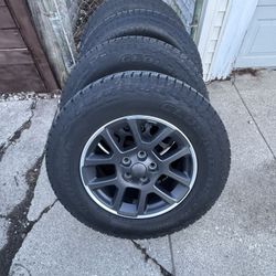 Jeep Gladiador 18” Rims Yokohama Tires 