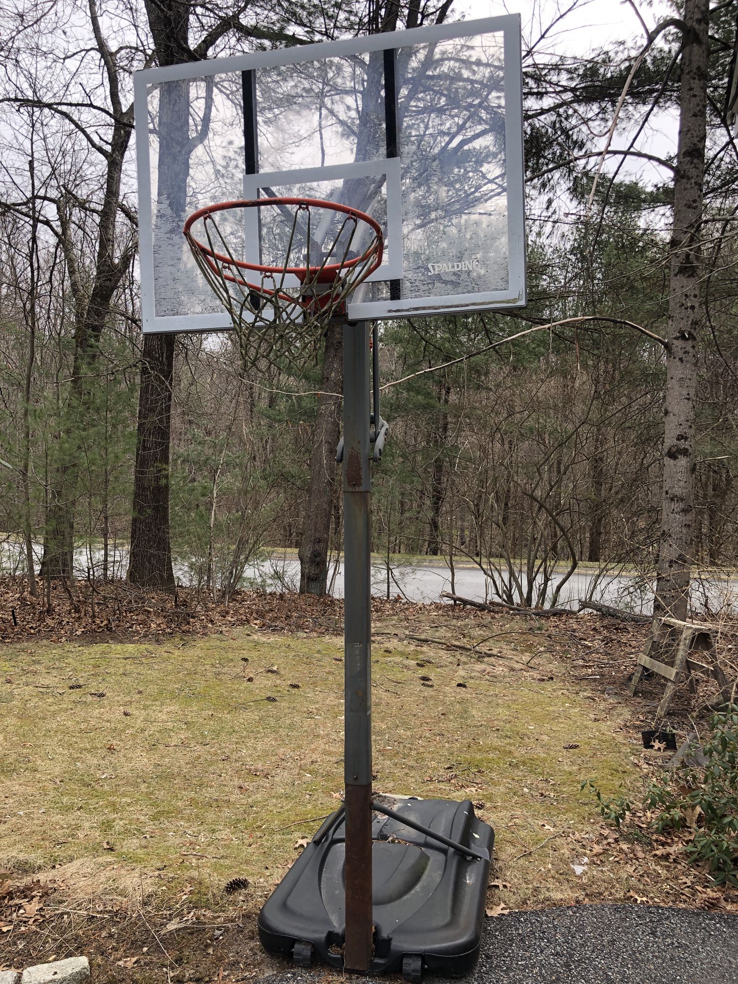 Portable Spalding Basketball Hoop 