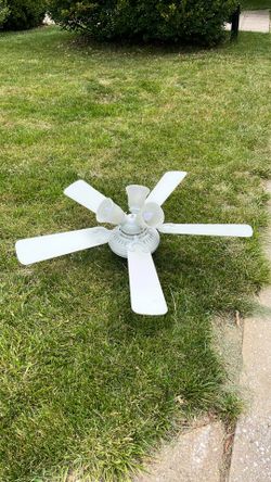 Free ceiling fan
