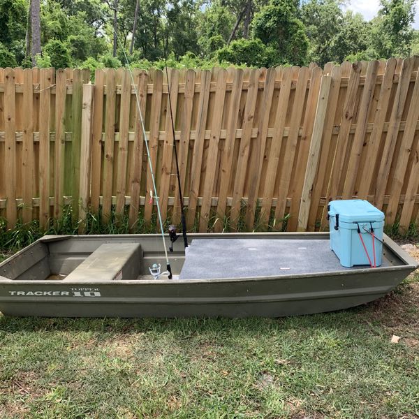 Custom 10ft Jon Boat With Marine battery And Trolling Motor for Sale in