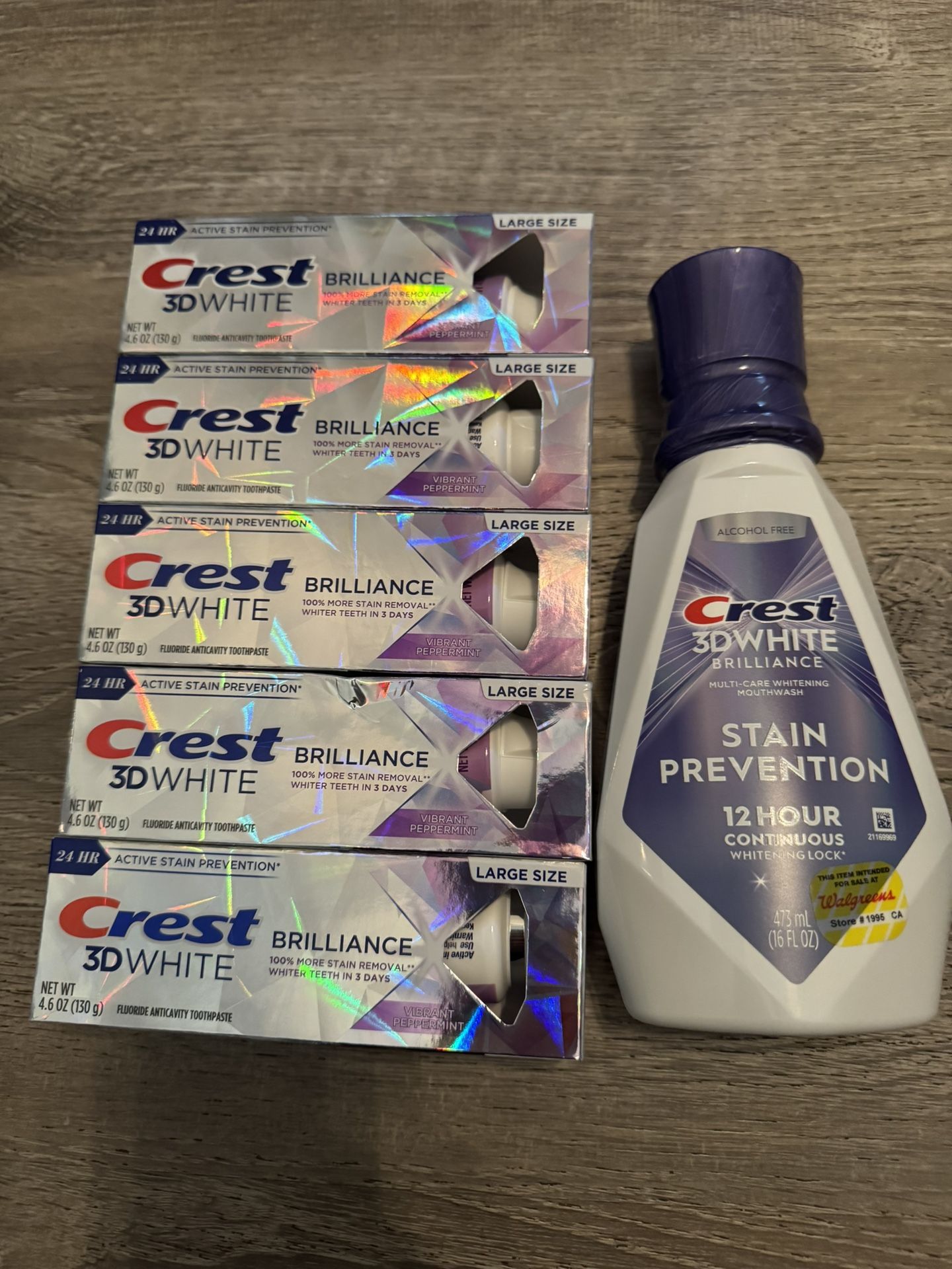 Brand New Crest Bundle All For ($25)(Cash Only)(price Is Firm)(Retail For $54.84 With Tax)