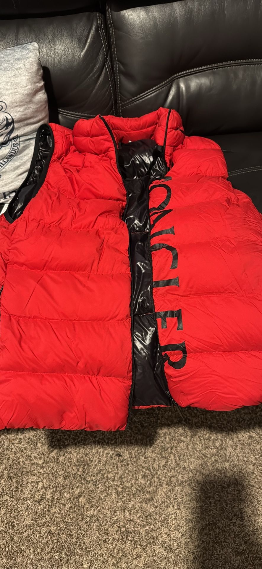 Men Size 2 ( Medium ) Moncler Vest