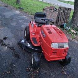 Troy-Bilt 42" Riding Lawnmower 17.5HP