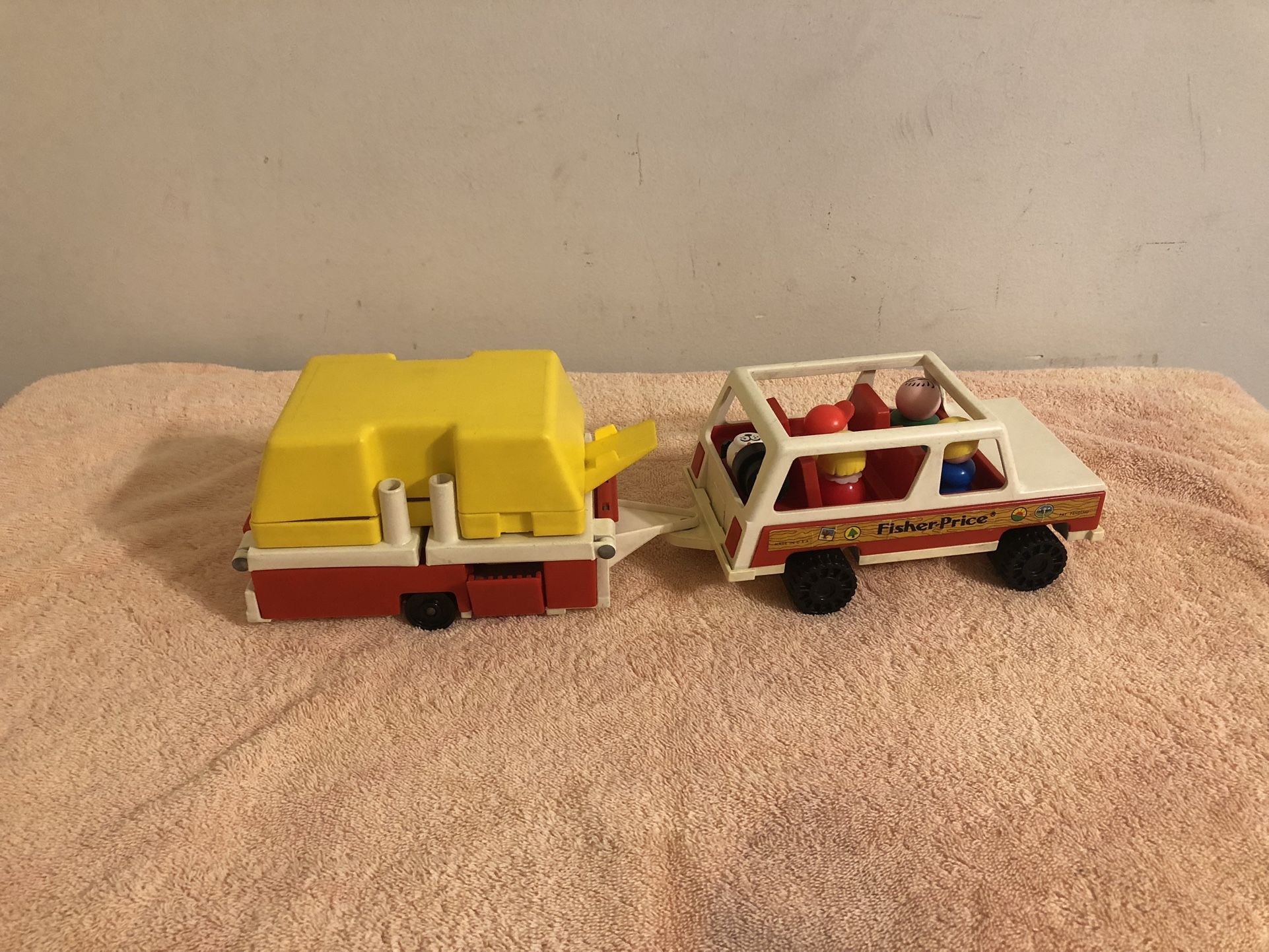 Vintage 1979 Fisher Price Little People Pop Up Camper Set #992