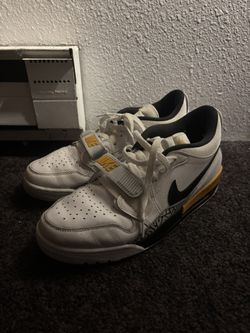 Men's Jordan Legacy 312 Low shoes Used Size 10