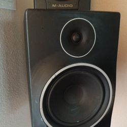 Studio Speakers 