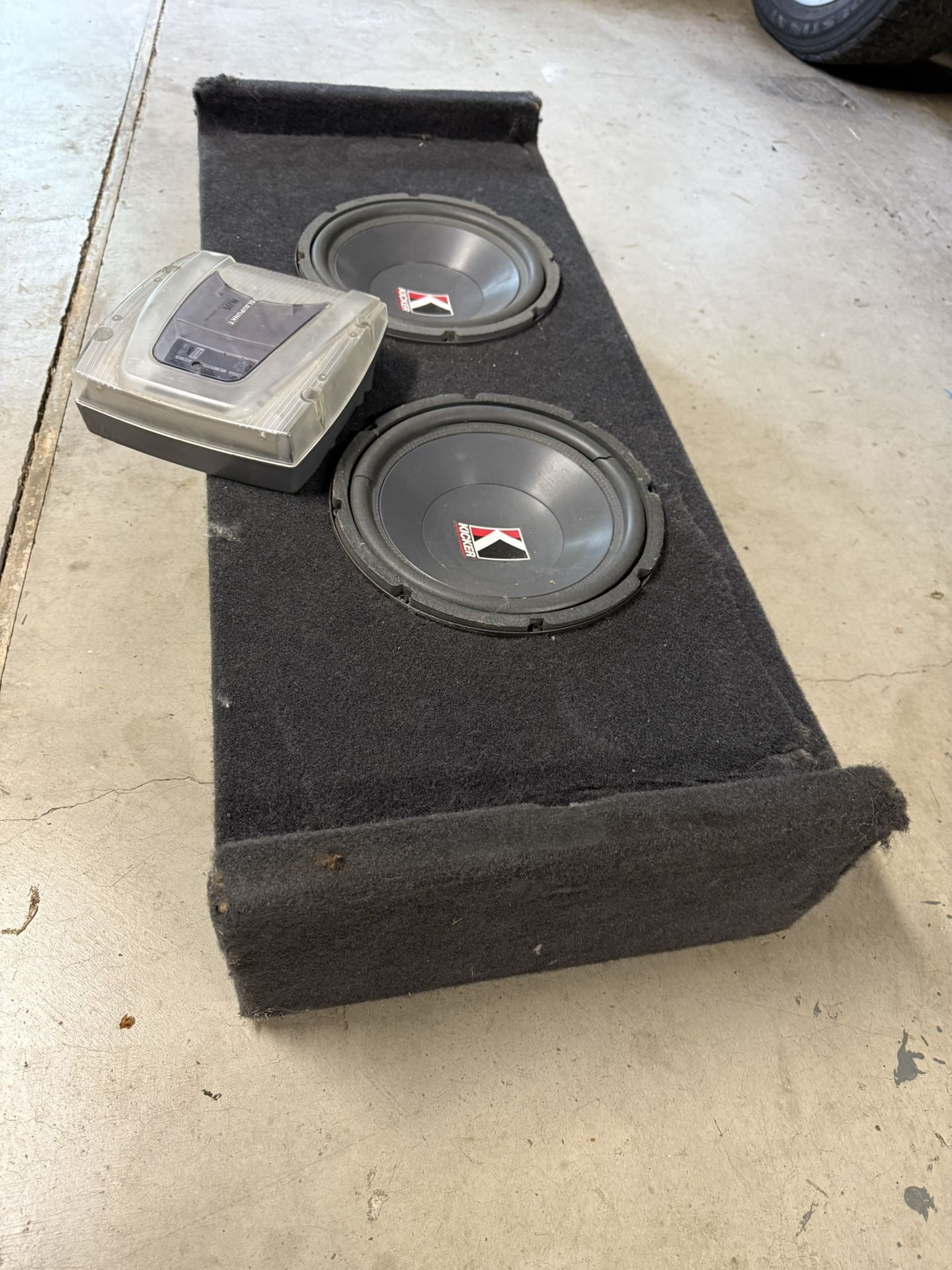 Subwoofers And Amp 