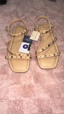 Universal Thread Sandals - Size 6