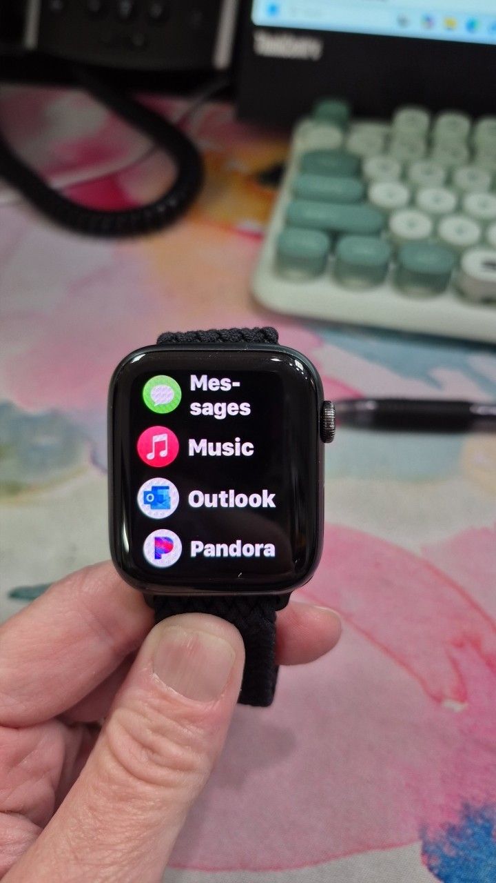 Apple SE 44MM Watch