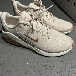 Women Size 11.5 Nike