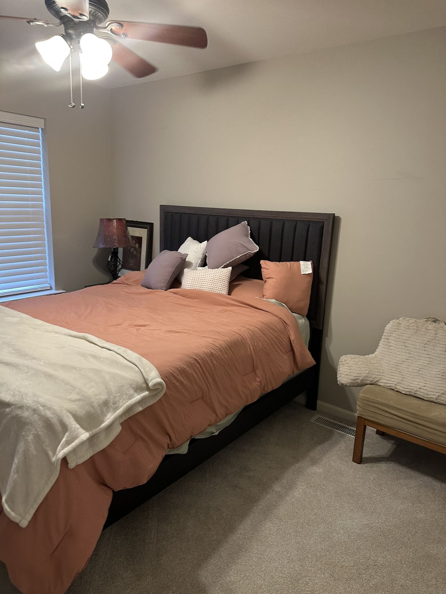 Brand New Bedroom, Set Queen Size