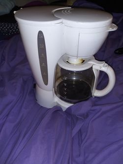 Working Clean Basic 12 Cup Coffee Maker