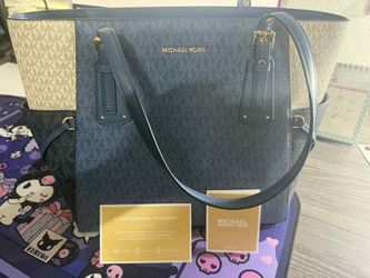 Michael Kors Hand Bag