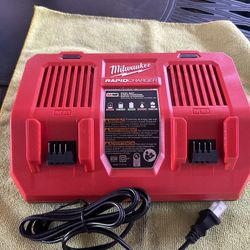 Milwaukee Dual Charger