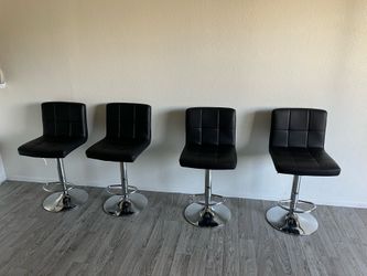 4 barstools
