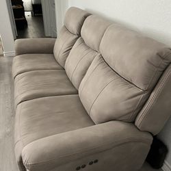 2 Sofas Recliners 