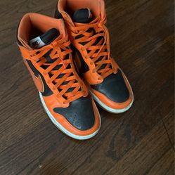 Nike Dunk High Retro Chenille Swoosh Safety Orange
