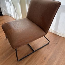 3 Tan Brown Leather Chairs Read Description 