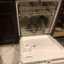 Whirlpool White Dishwasher